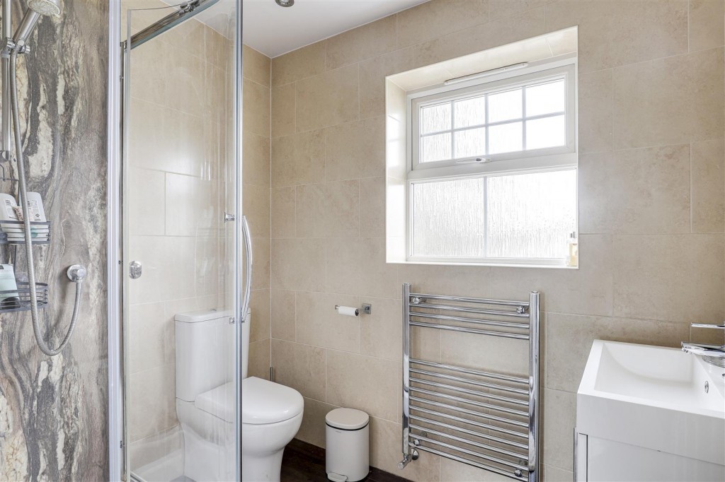 Swallow Crescent, Ravenshead, Nottinghamshire, NG15 9JN