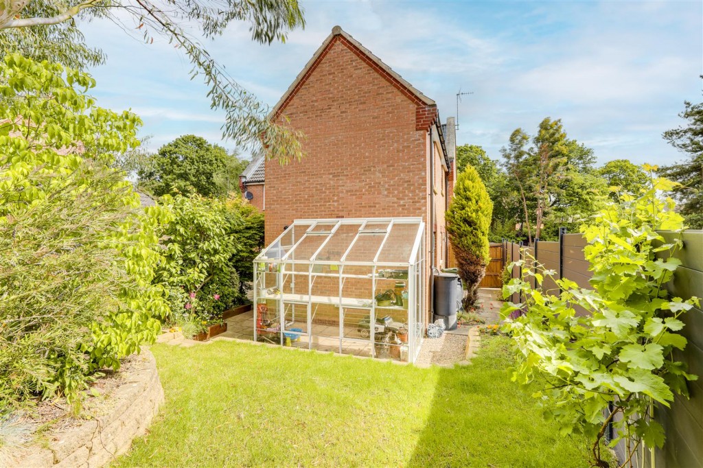 Swallow Crescent, Ravenshead, Nottinghamshire, NG15 9JN