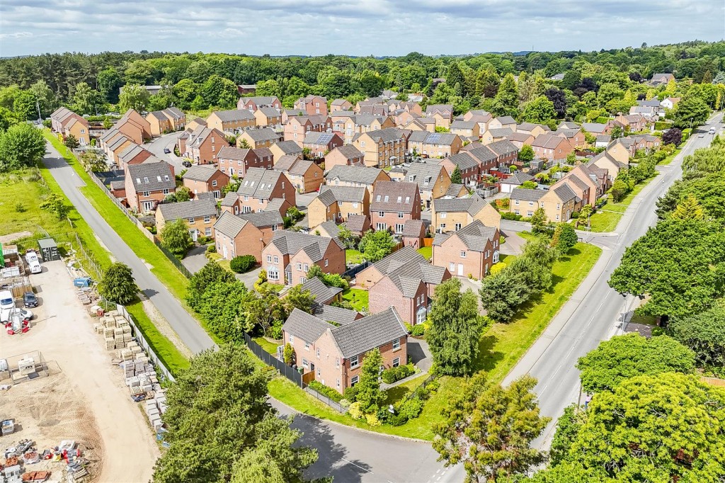 Swallow Crescent, Ravenshead, Nottinghamshire, NG15 9JN