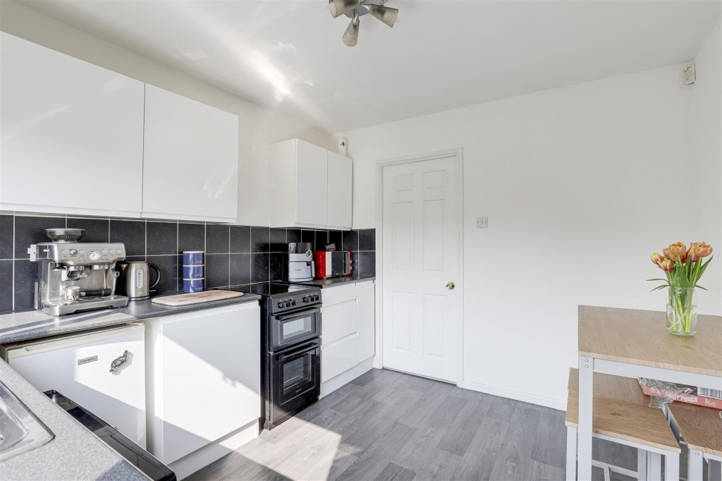 Britannia Avenue, Basford, Nottinghamshire, NG6 0EB