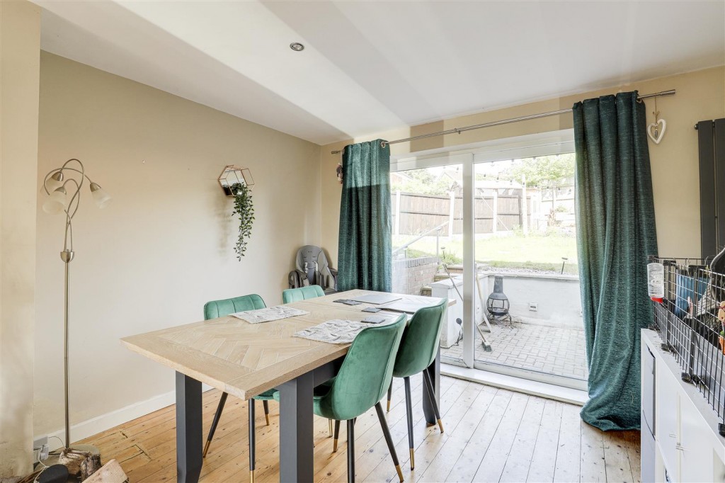 Mcintosh Road, Gedling, Nottinghamshire, NG4 4HR