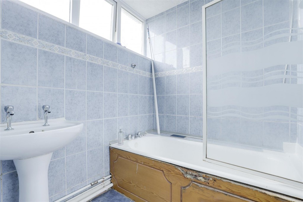 Brookside, Hucknall, Nottinghamshire, NG15 7QJ