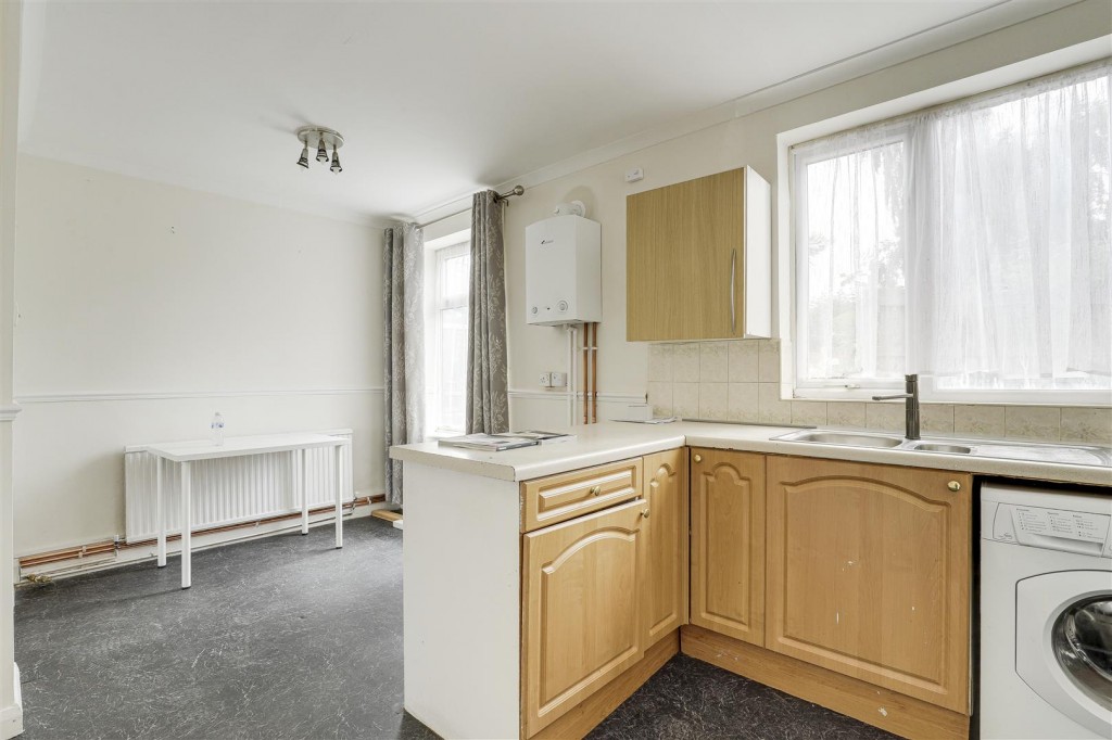 Brookside, Hucknall, Nottinghamshire, NG15 7QJ