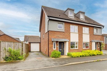 Harvest Close, Beeston, Nottinghamshire, NG9 2JS
