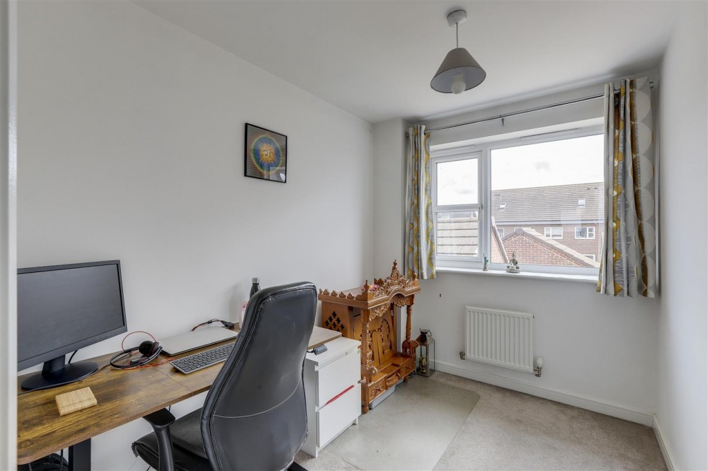 Harvest Close, Beeston, Nottinghamshire, NG9 2JS