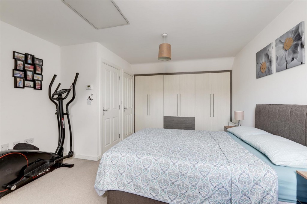 Harvest Close, Beeston, Nottinghamshire, NG9 2JS