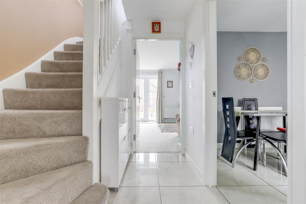 Harvest Close, Beeston, Nottinghamshire, NG9 2JS