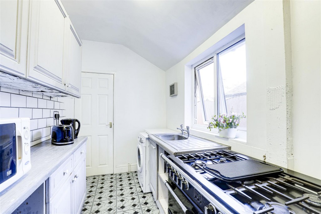 Fox Grove, Old Basford, Nottinghamshire, NG5 1JS