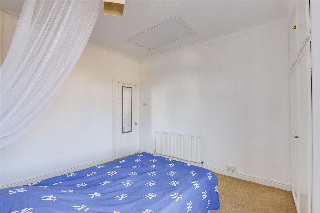 Fox Grove, Old Basford, Nottinghamshire, NG5 1JS