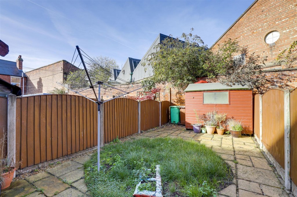 Fox Grove, Old Basford, Nottinghamshire, NG5 1JS