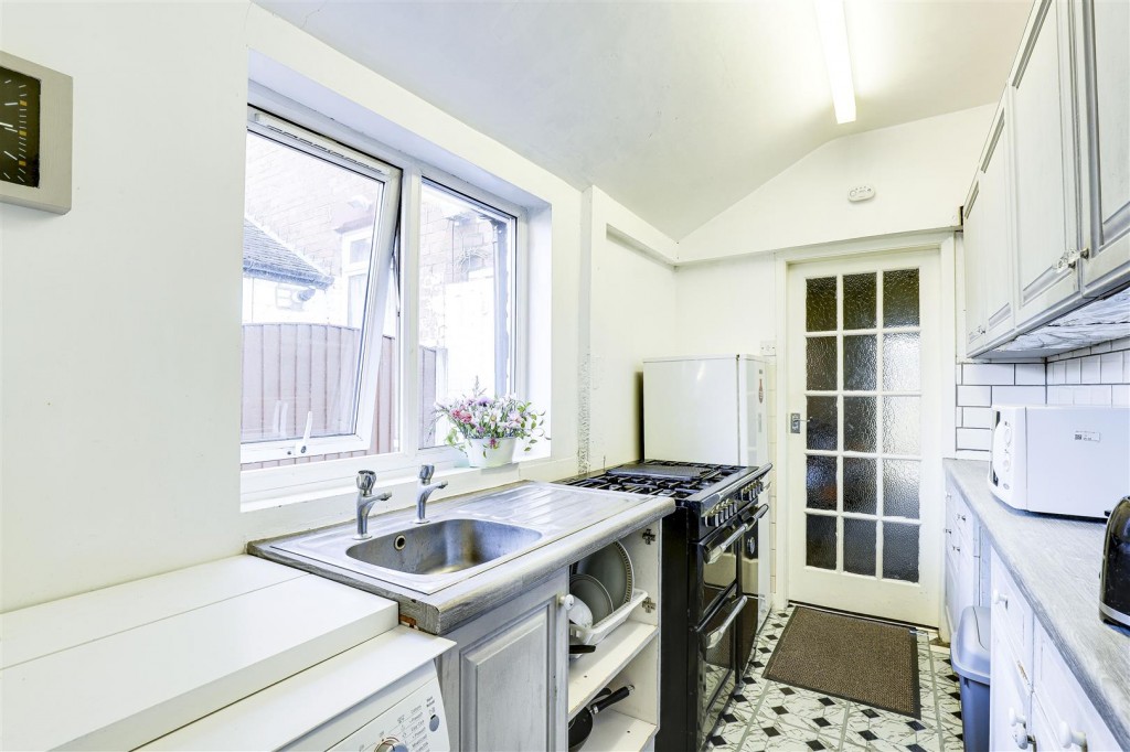 Fox Grove, Old Basford, Nottinghamshire, NG5 1JS