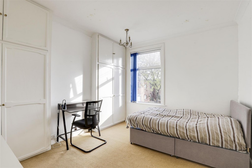Fox Grove, Old Basford, Nottinghamshire, NG5 1JS