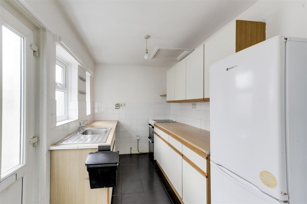 Woodborough Road, Mapperley, Nottinghamshire, NG3 5HB
