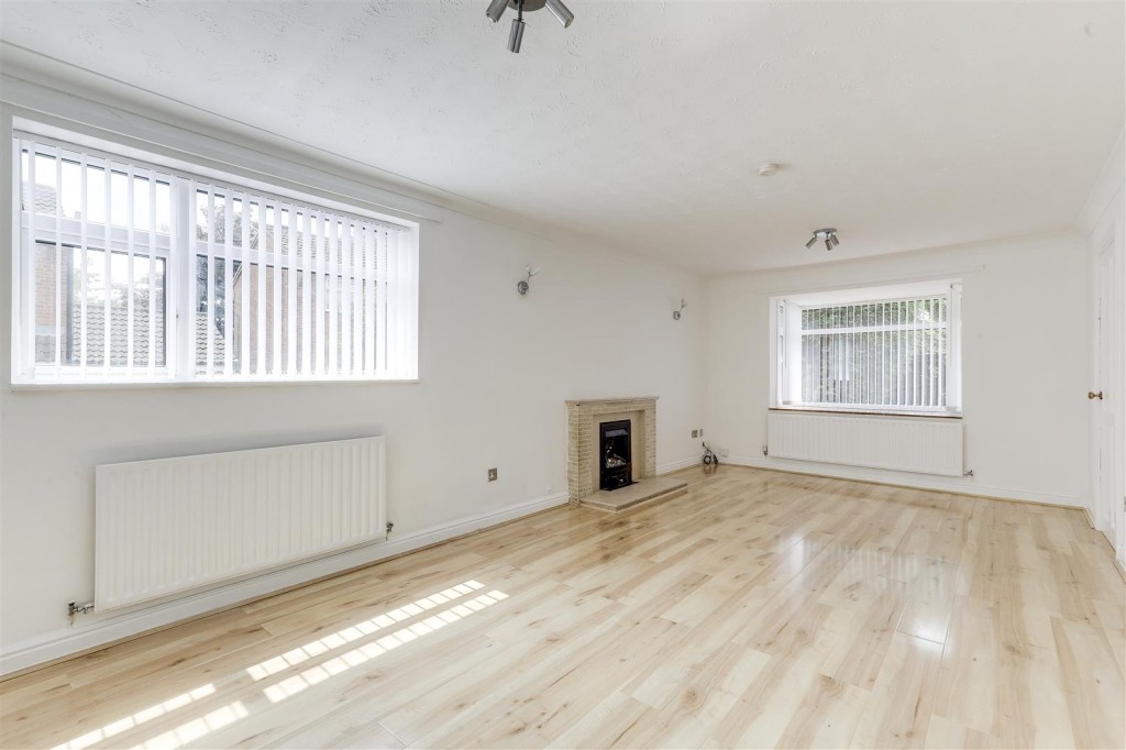 Mayfair Gardens, Nottingham, Nottinghamshire, ng5 1LT
