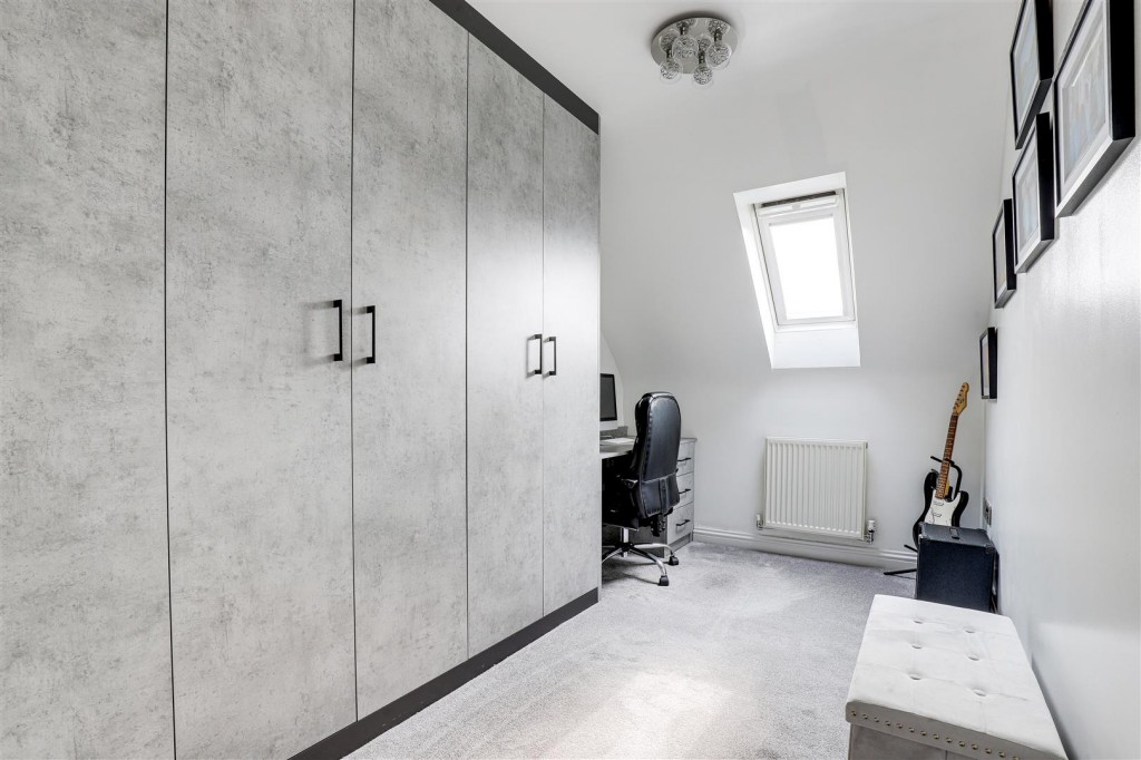 Waters Edge, Bell Lane, Wilford, Nottinghamshire, NG11 7GB