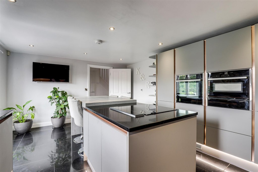 Waters Edge, Bell Lane, Wilford, Nottinghamshire, NG11 7GB