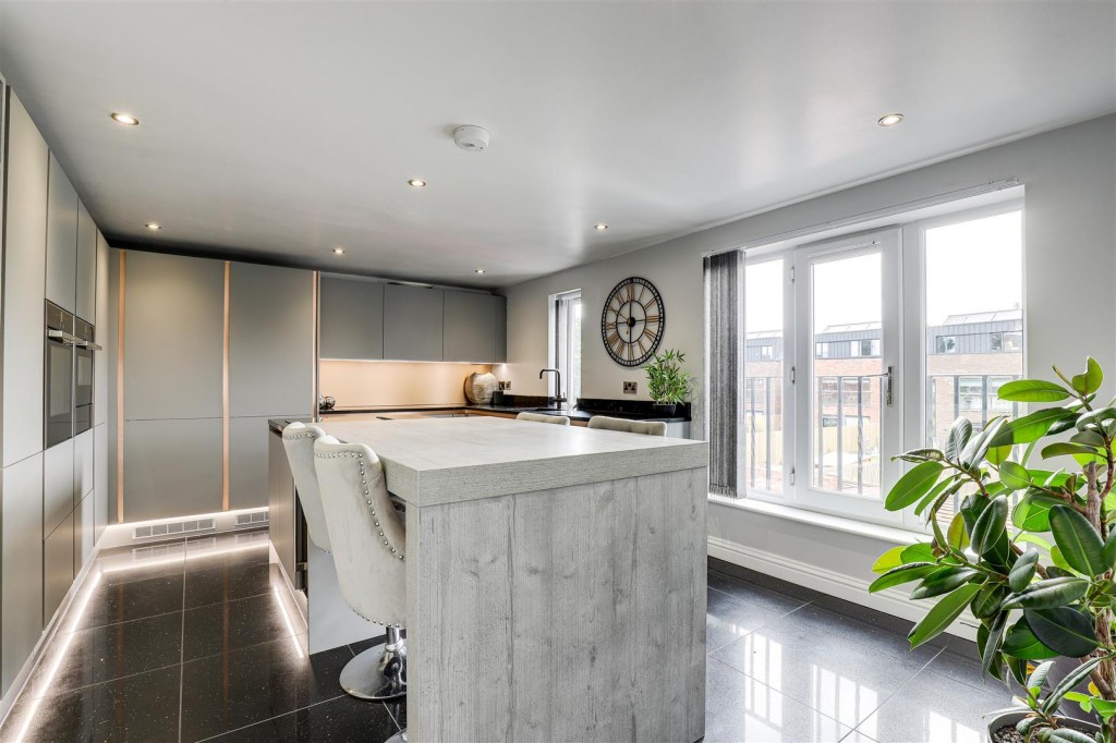 Waters Edge, Bell Lane, Wilford, Nottinghamshire, NG11 7GB