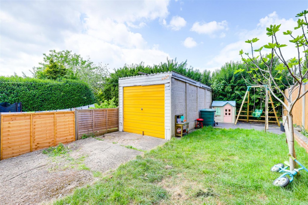 Hadbury Road, Basford, Nottinghamshire, NG5 1JZ