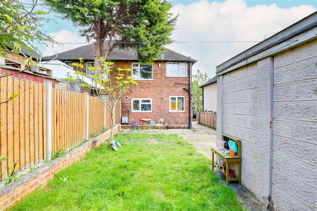 Hadbury Road, Basford, Nottinghamshire, NG5 1JZ