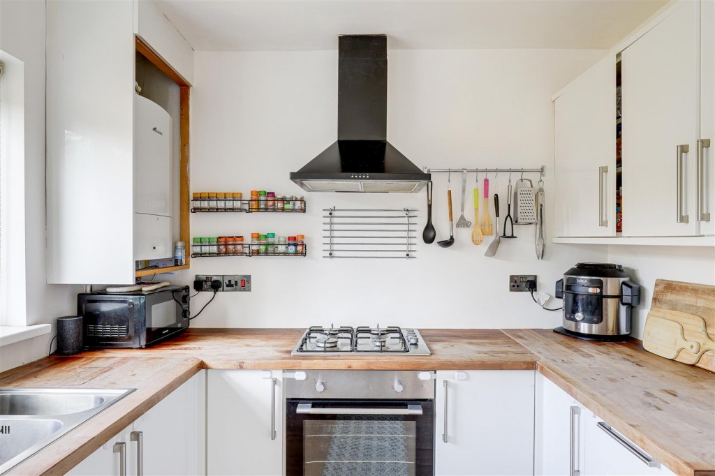 Hadbury Road, Basford, Nottinghamshire, NG5 1JZ