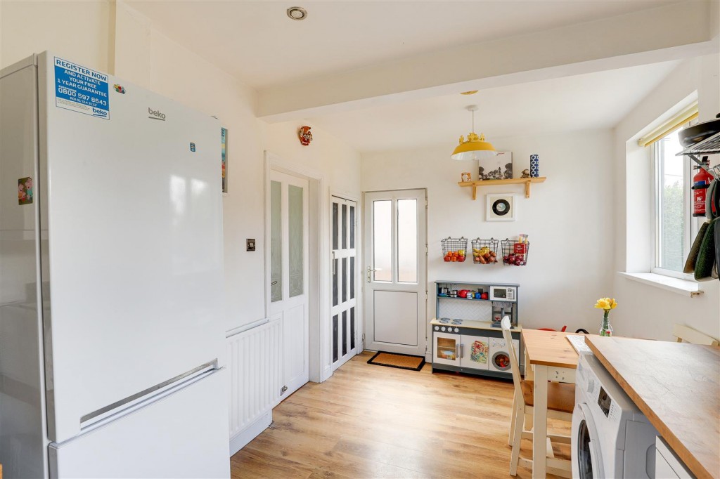 Hadbury Road, Basford, Nottinghamshire, NG5 1JZ