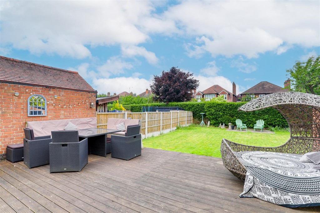 Davies Road, West Bridgford, Nottinghamshire, NG2 5HA