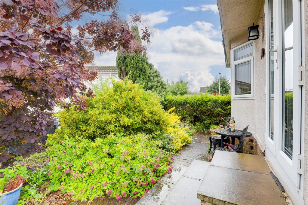 Bassingfield Lane, Gamston, Nottinghamshire, NG2 6NL