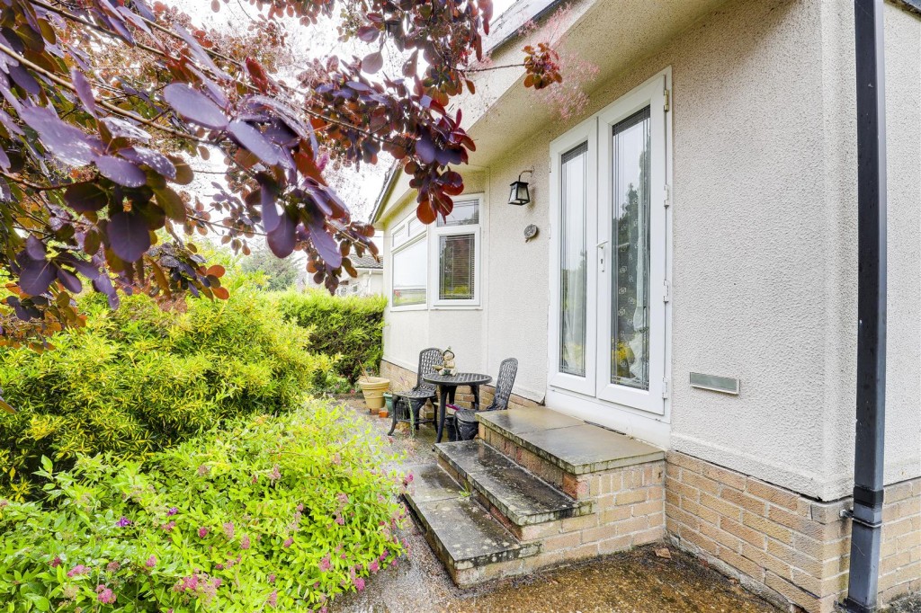 Bassingfield Lane, Gamston, Nottinghamshire, NG2 6NL
