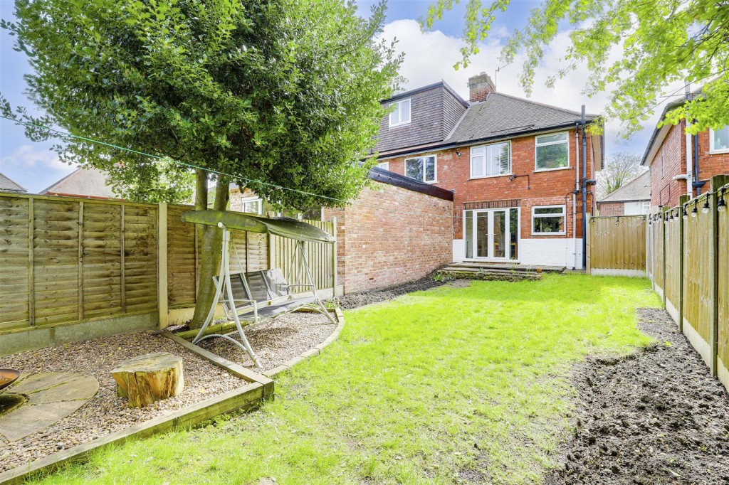 Henry Road, Beeston, Nottinghamshire, NG9 2BE