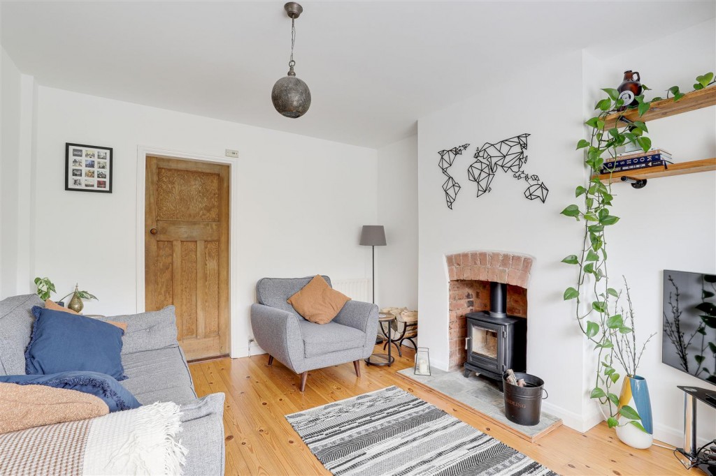 Henry Road, Beeston, Nottinghamshire, NG9 2BE