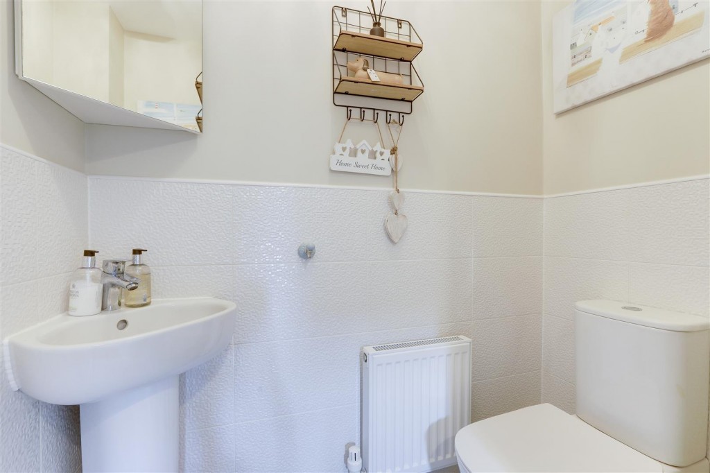 Griffon Drive, Hucknall, Nottinghamshire, NG15 6XH
