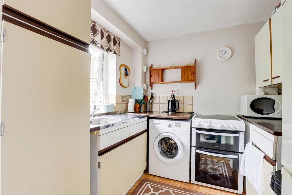 Fairmead Close, Nottingham, Nottinghamshire, NG3 3EQ