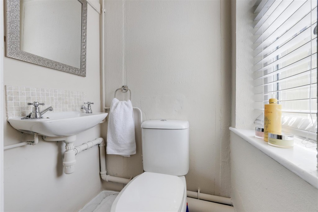 Longmoor Lane, Sandiacre, Nottinghamshire, NG10 5JJ