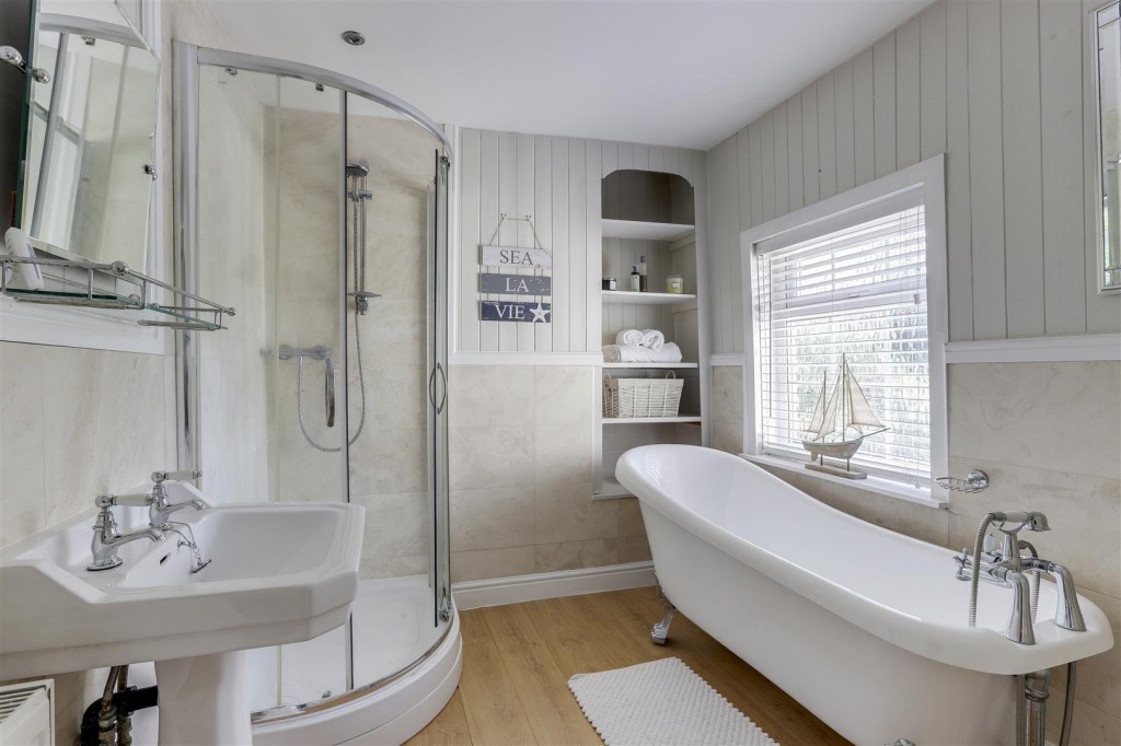 Longmoor Lane, Sandiacre, Nottinghamshire, NG10 5JJ