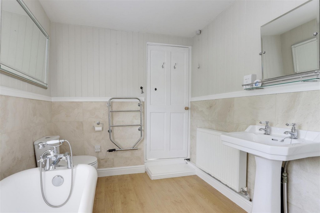 Longmoor Lane, Sandiacre, Nottinghamshire, NG10 5JJ