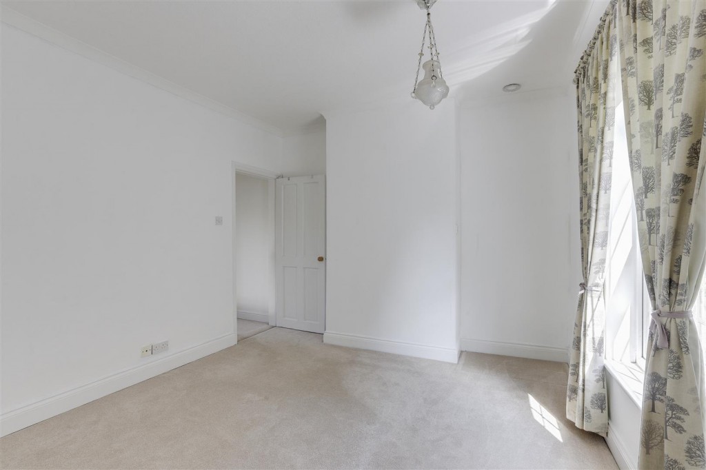 Longmoor Lane, Sandiacre, Nottinghamshire, NG10 5JJ