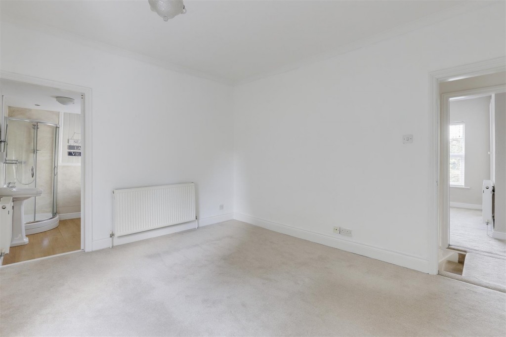Longmoor Lane, Sandiacre, Nottinghamshire, NG10 5JJ