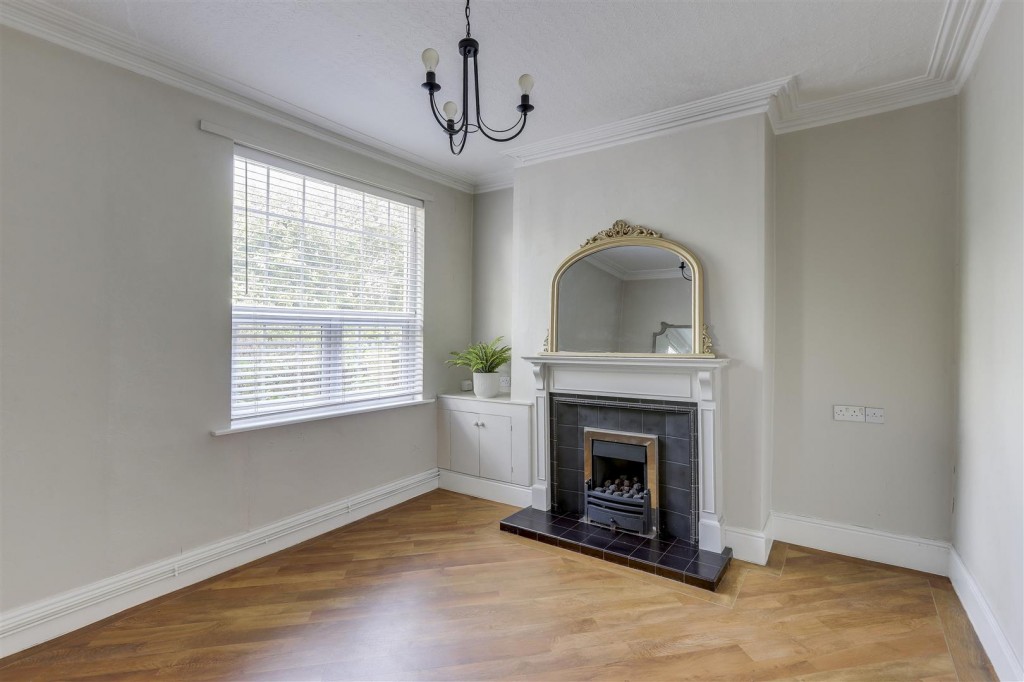 Longmoor Lane, Sandiacre, Nottinghamshire, NG10 5JJ