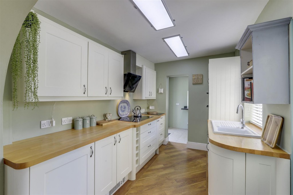 Longmoor Lane, Sandiacre, Nottinghamshire, NG10 5JJ