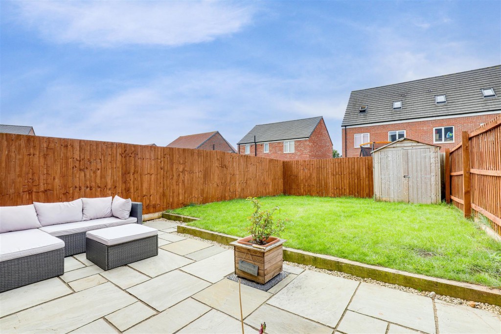Turner Grove, Hucknall, Nottinghamshire, NG15 6XE