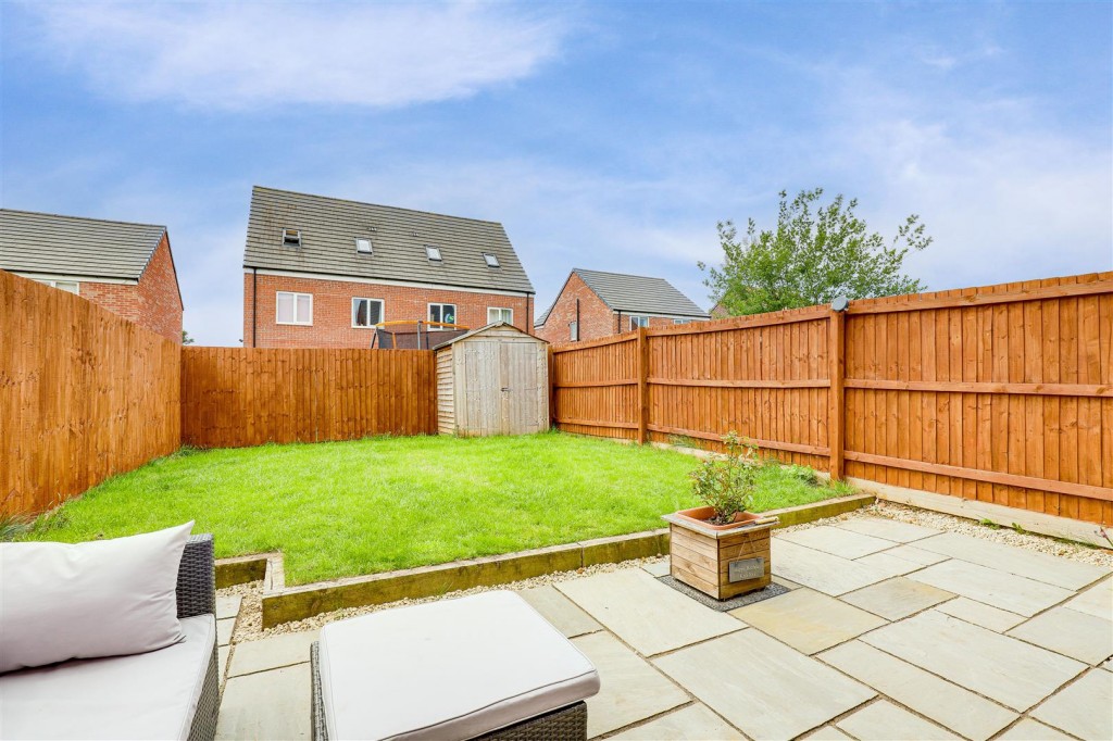Turner Grove, Hucknall, Nottinghamshire, NG15 6XE