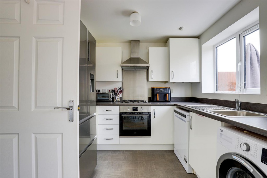 Turner Grove, Hucknall, Nottinghamshire, NG15 6XE