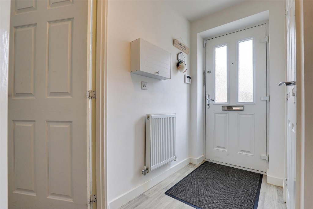 Turner Grove, Hucknall, Nottinghamshire, NG15 6XE