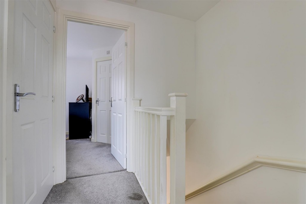 Turner Grove, Hucknall, Nottinghamshire, NG15 6XE