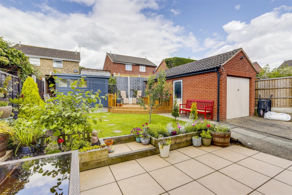 Barling Drive, Ilkeston, Derbyshire, DE7 9JA
