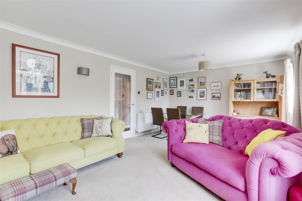 Barling Drive, Ilkeston, Derbyshire, DE7 9JA