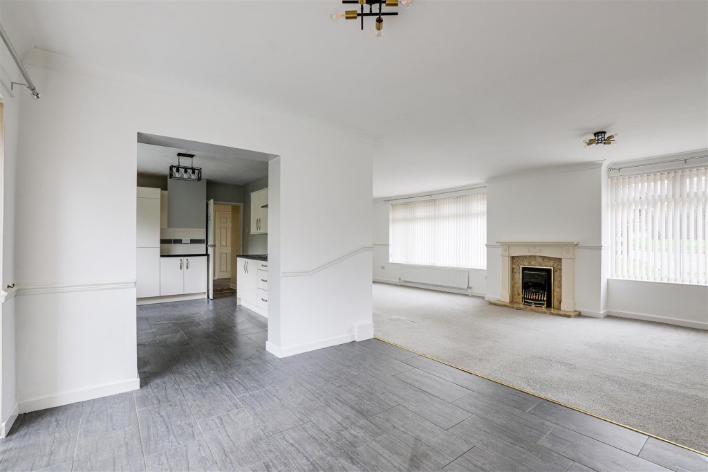 Ardleigh Close, Rise Park, Nottinghamshire, NG5 5AX
