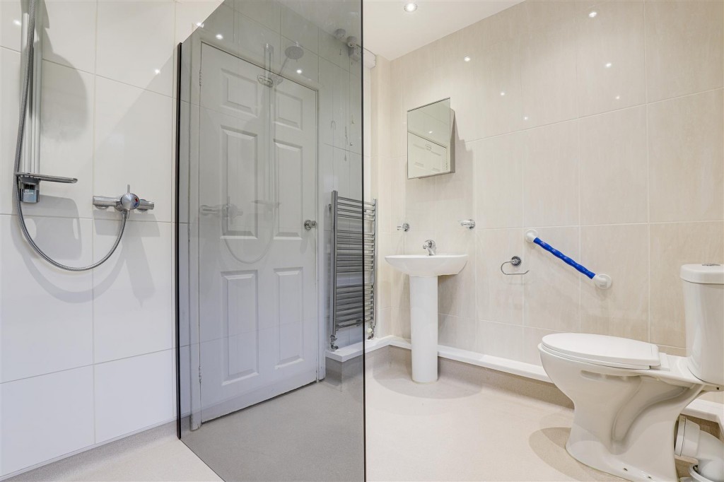 Ardleigh Close, Rise Park, Nottinghamshire, NG5 5AX