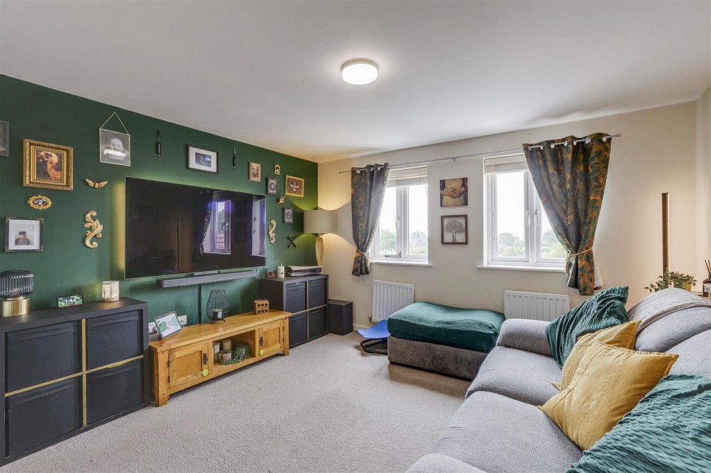 Kestrel Grove, Hucknall, Nottinghamshire, NG15 6UU