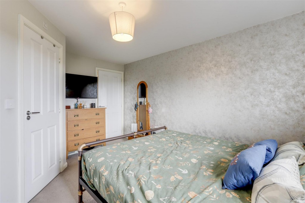 Kestrel Grove, Hucknall, Nottinghamshire, NG15 6UU